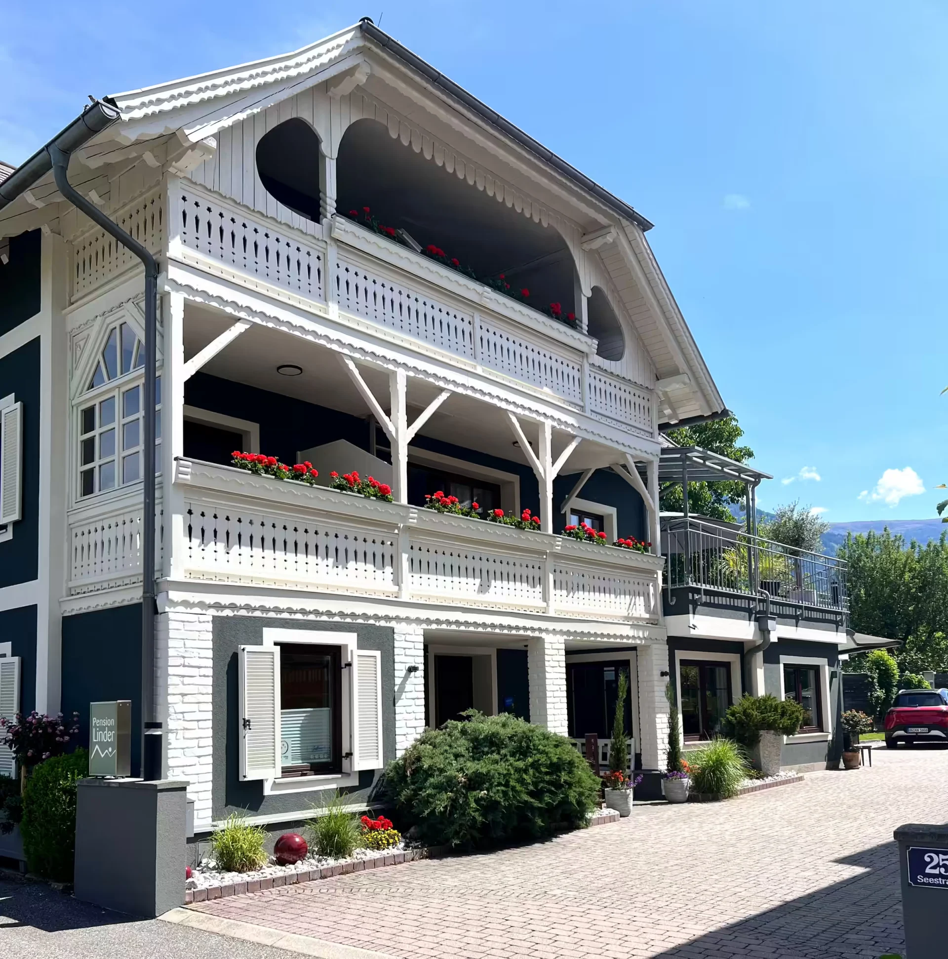 Pension Linder - Außenansicht